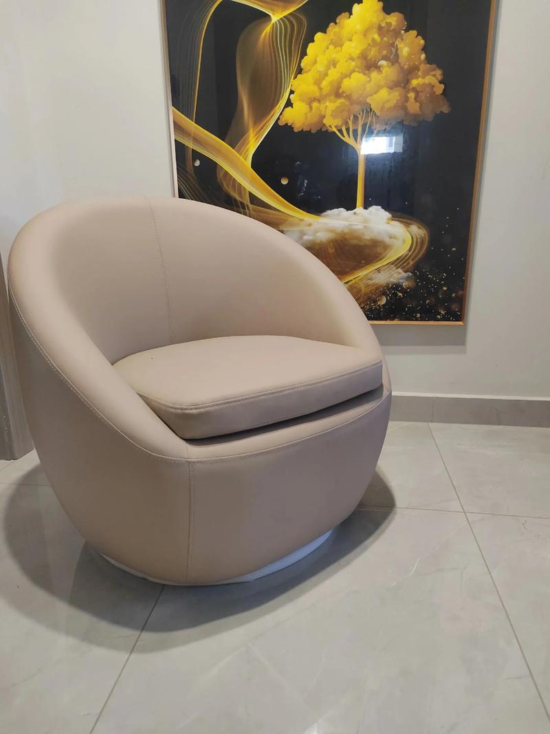 小空間，大作為 從家用到商用的多功能沙發解決方案